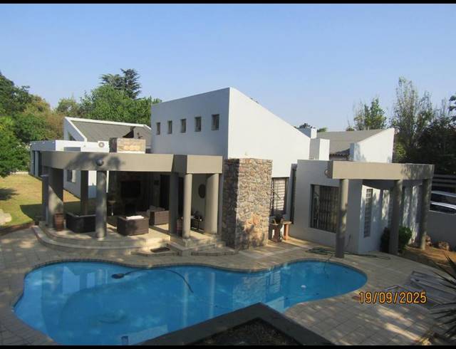 4 BEDROOM HOUSE FOR SALE IN FONTAINEBLEAU